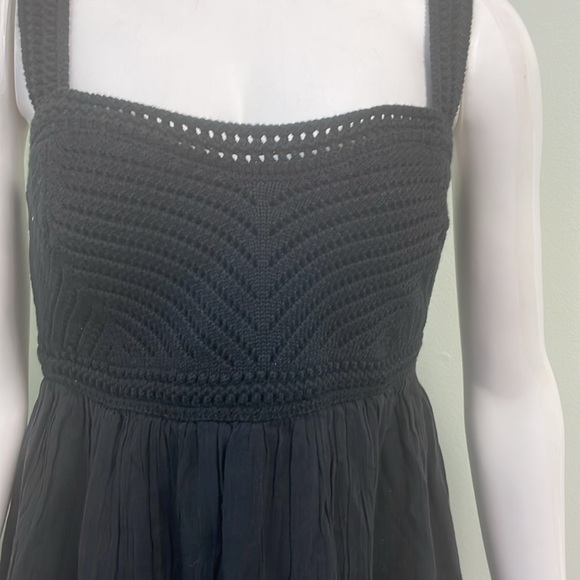 GAP Black Crinkle Crocheted Mini Dress Small NEW - Picture 6 of 11